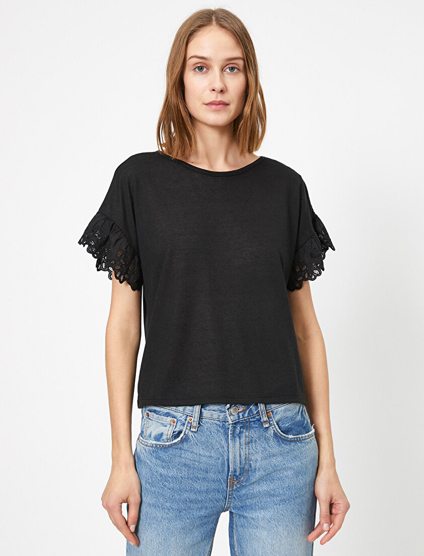 Kol Detaylı Tişört