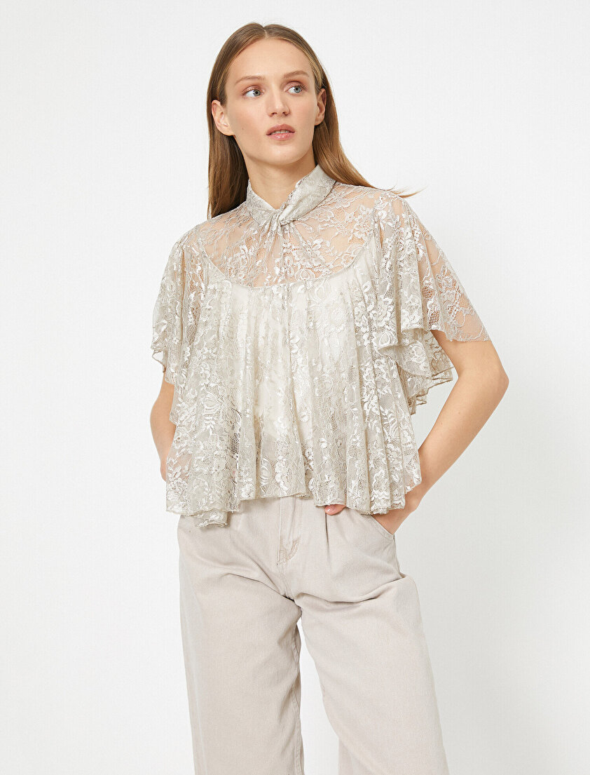 Tül Detaylı Bluz