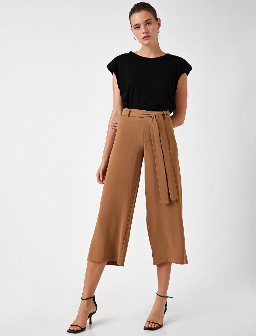 Kemerli Geniş Paça Pantolon