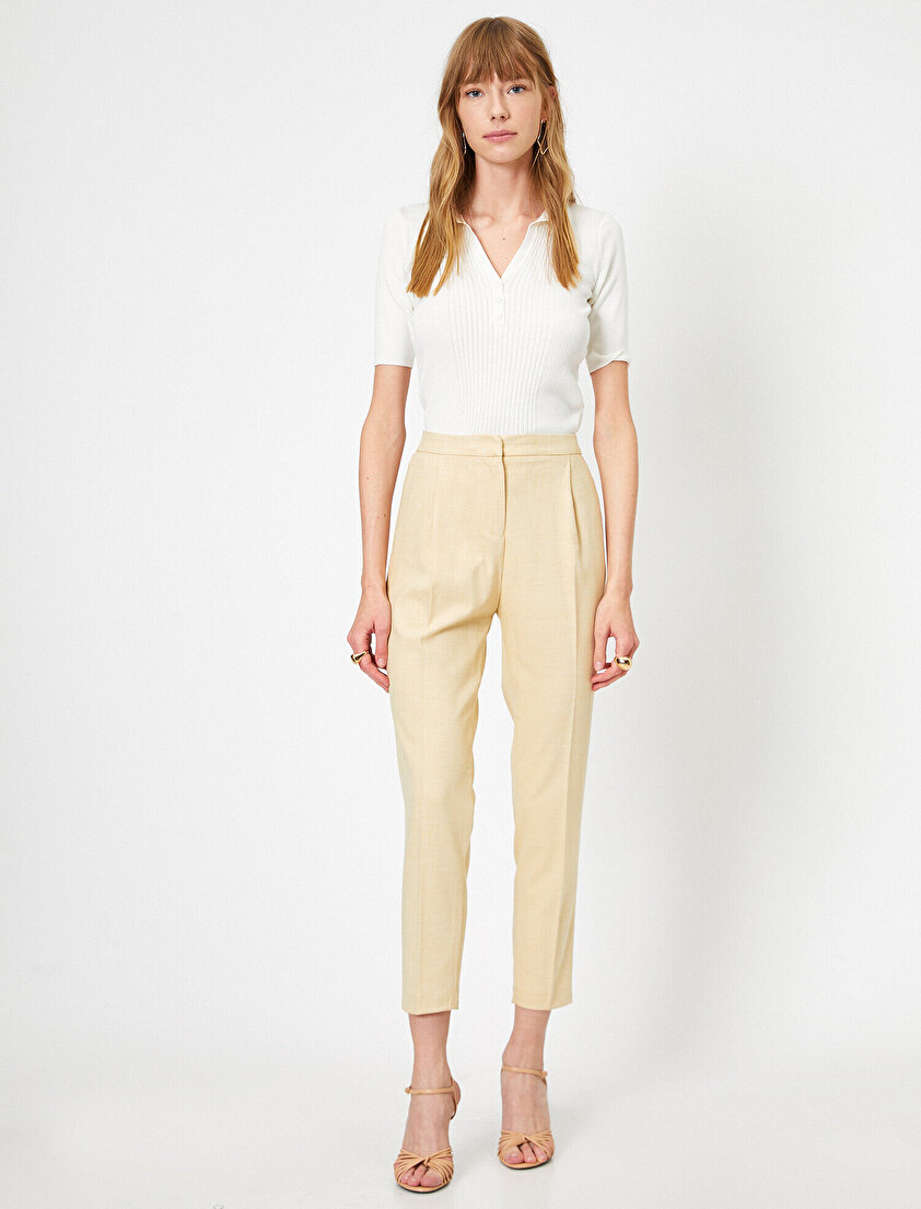 Kısa Paça Pilili Pantolon