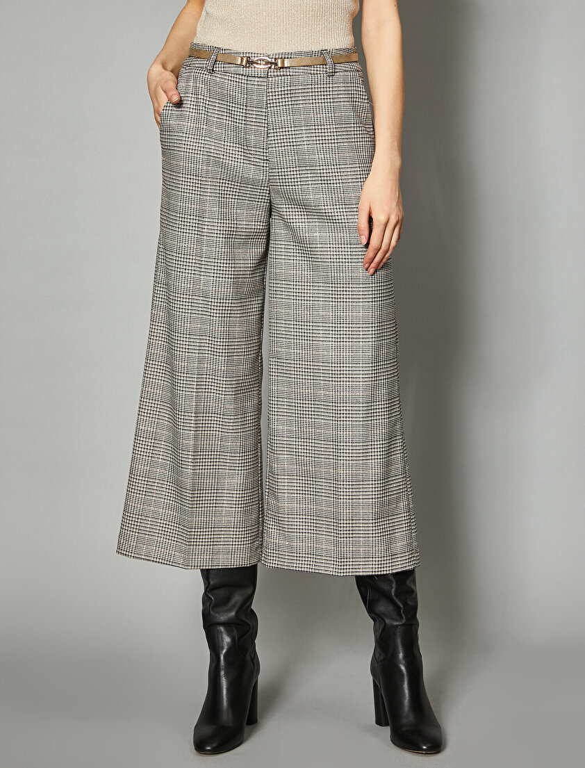 Kemer Detaylı Kısa Paça Ekoseli Pantolon