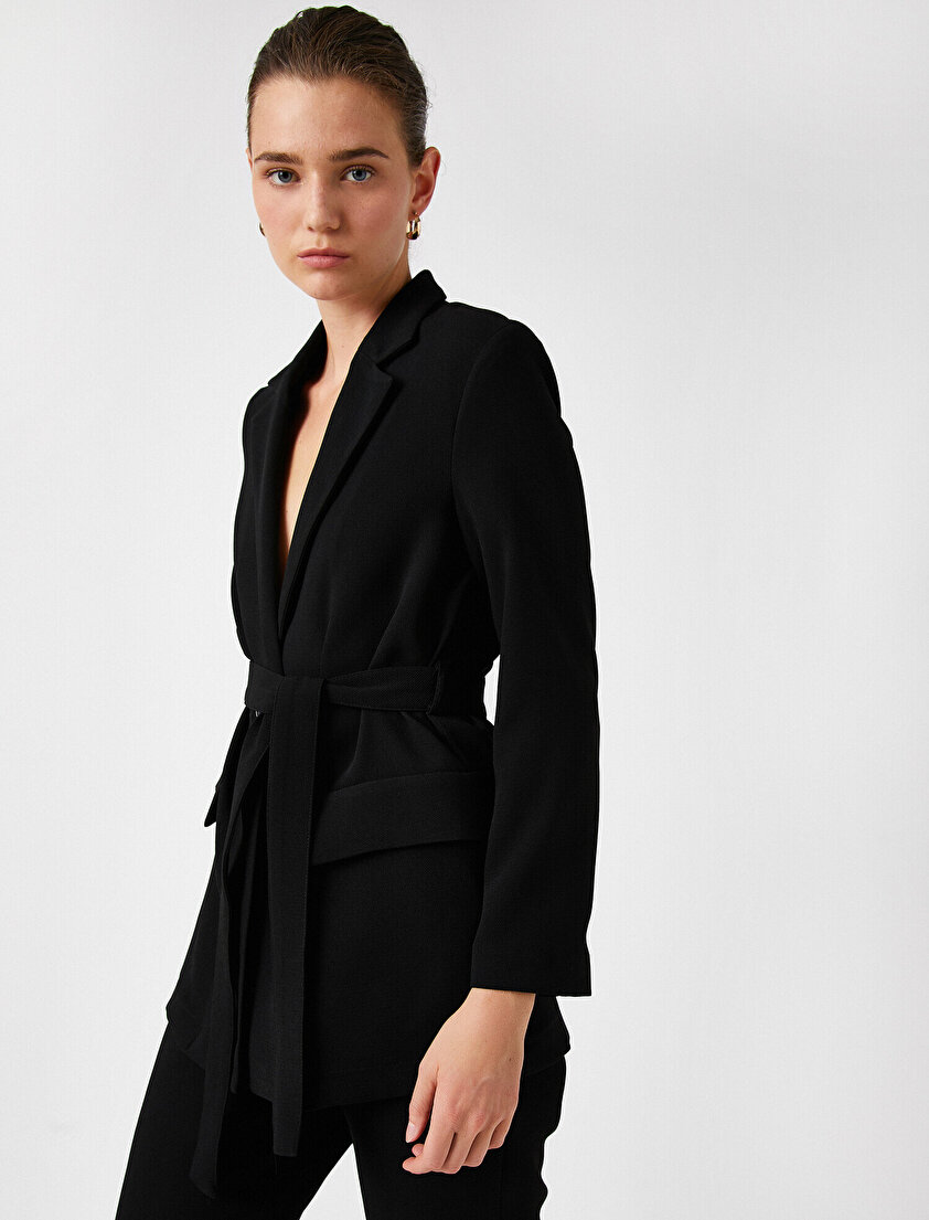 Kuşak Detaylı Cepli Ceket