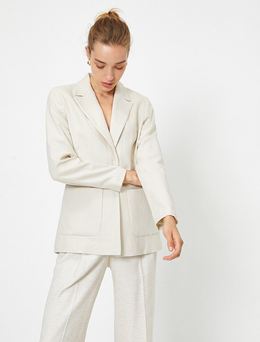 Düğmeli Cep Detaylı Ceket