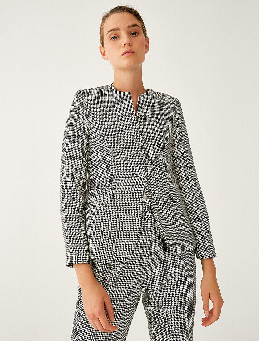 Cep Detaylı Kareli Blazer Ceket