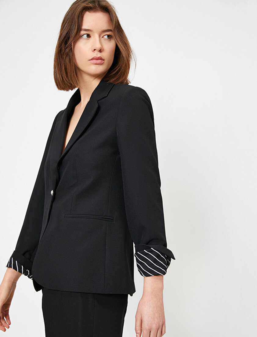 Düğme Detaylı Ceket