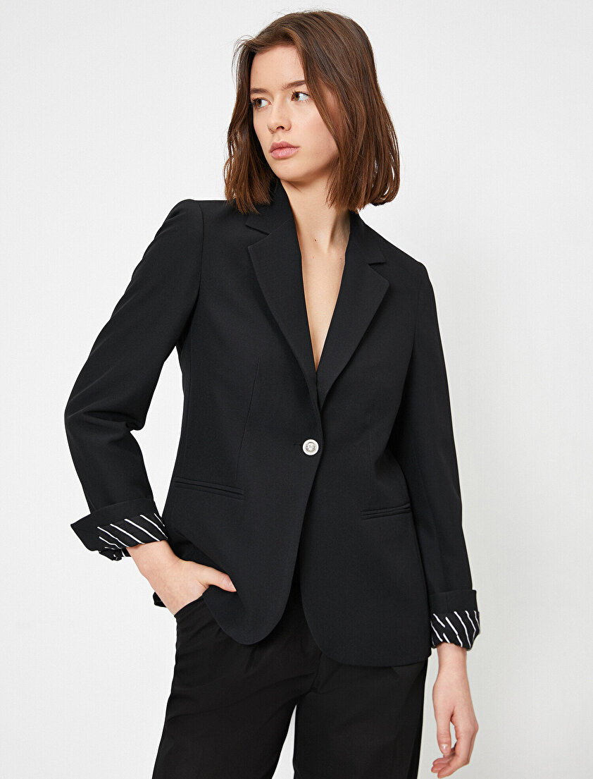 Düğme Detaylı Ceket