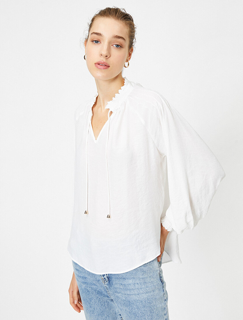 Yaka Detaylı Uzun Kollu Bluz