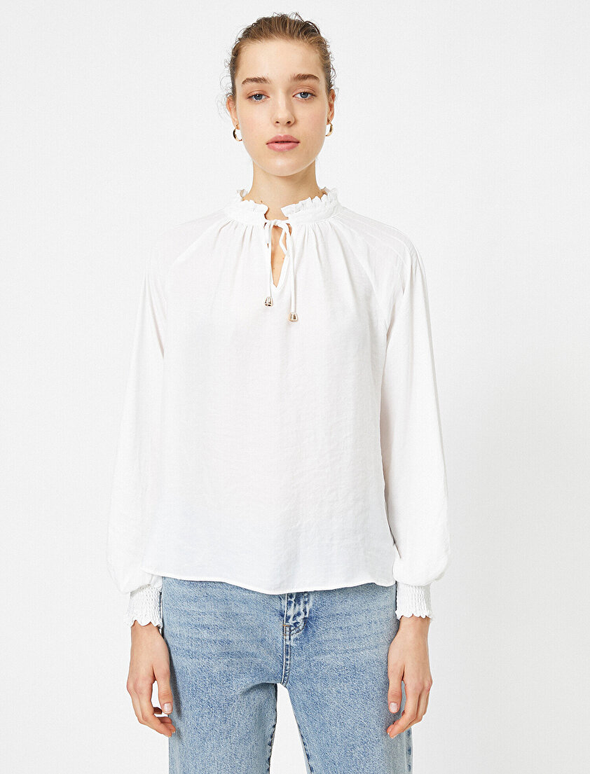 Yaka Detaylı Uzun Kollu Bluz