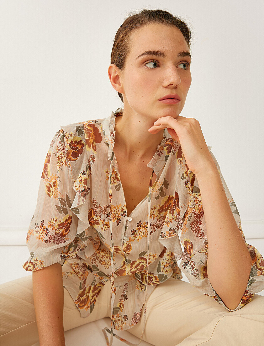 Çiçek Desenli Yaka Bağlamalı Uzun Kollu Fırfır Detaylı Gömlek