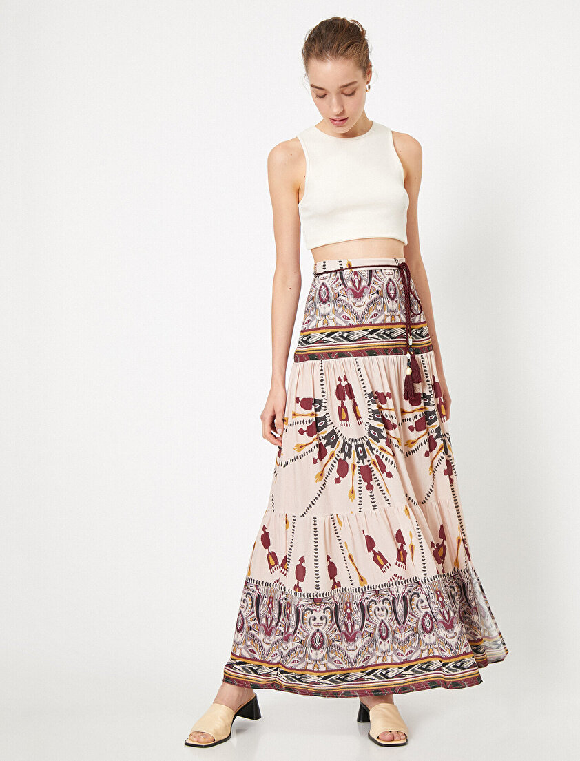 Desenli Yırtmaç Detaylı Maxi Etek
