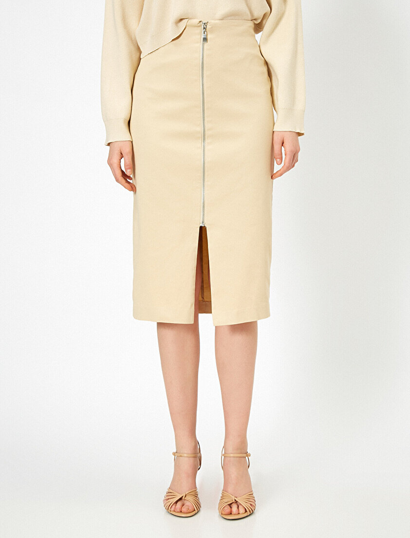 Fermuar Detaylı Yırtmaçlı Kalem Etek