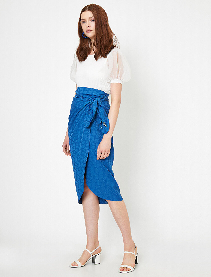 Skirtly Yours Styled by Melis Ağazat Desenli Beli Bağlama Detaylı Etek