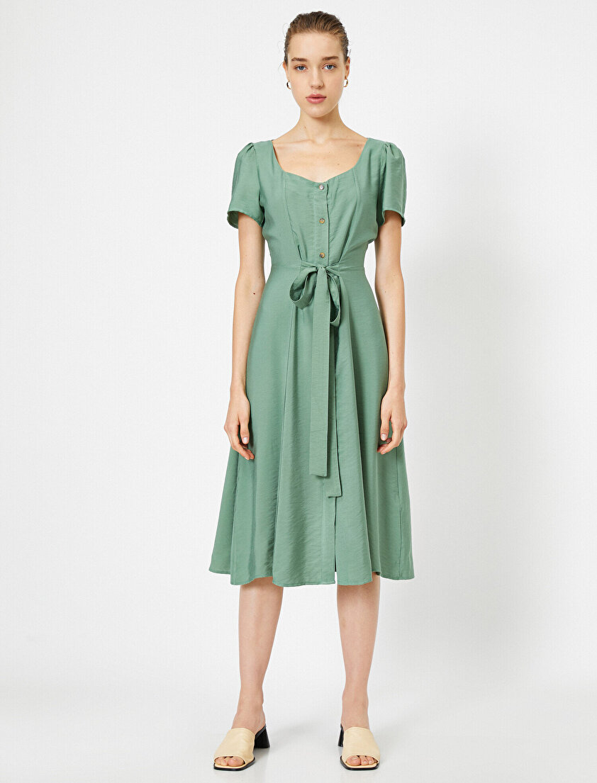 Kuşak Detaylı Mıdı Elbise