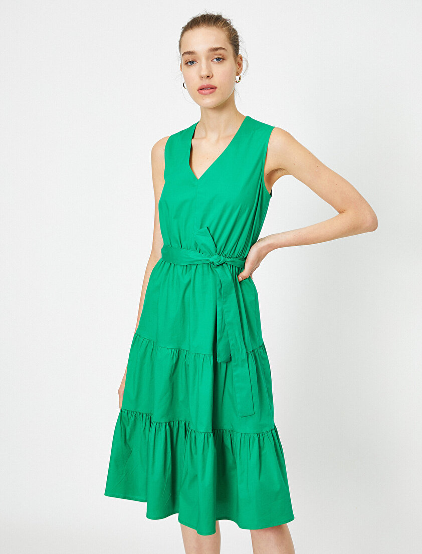 Beli Bağlamalı Elbise