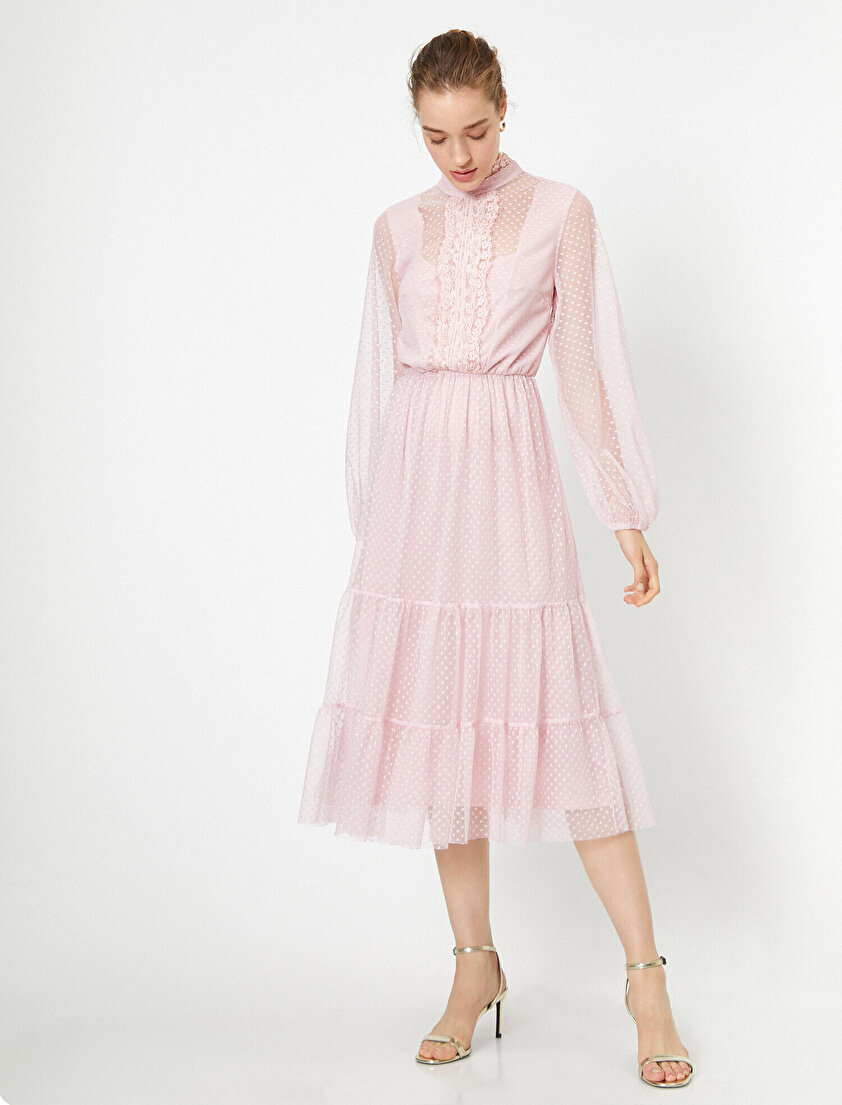 Yüksek Yaka Uzun Kollu Tül Dantel Detaylı İşlemeli Midi Elbise