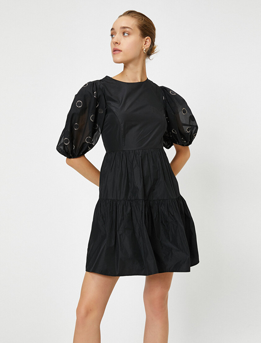 Balon Kollu Tüllü Kısa Elbise