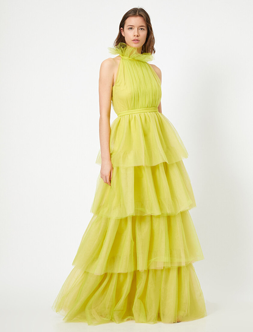 Tül Detaylı Kat Kesimli Kolsuz Elbise