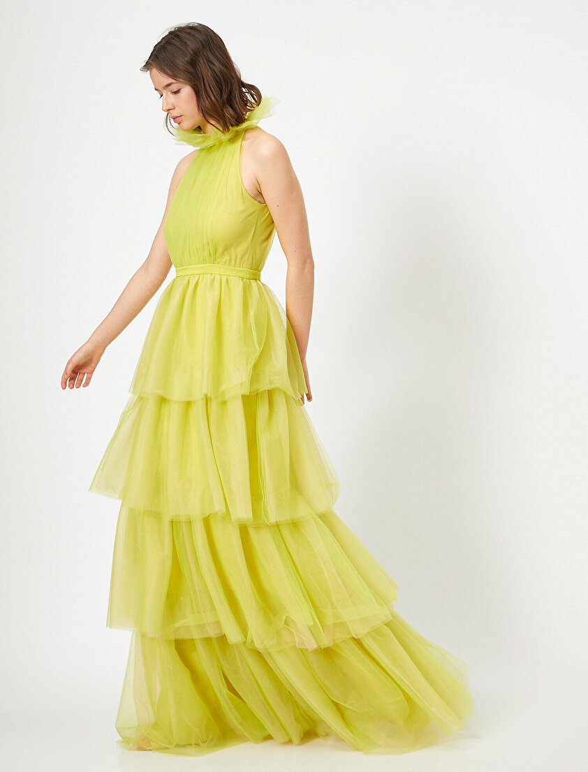 Tül Detaylı Kat Kesimli Kolsuz Elbise