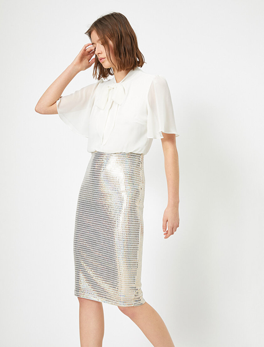 Pullu Şifon Fiyonklu Yırtmaçlı Midi Boy Elbise