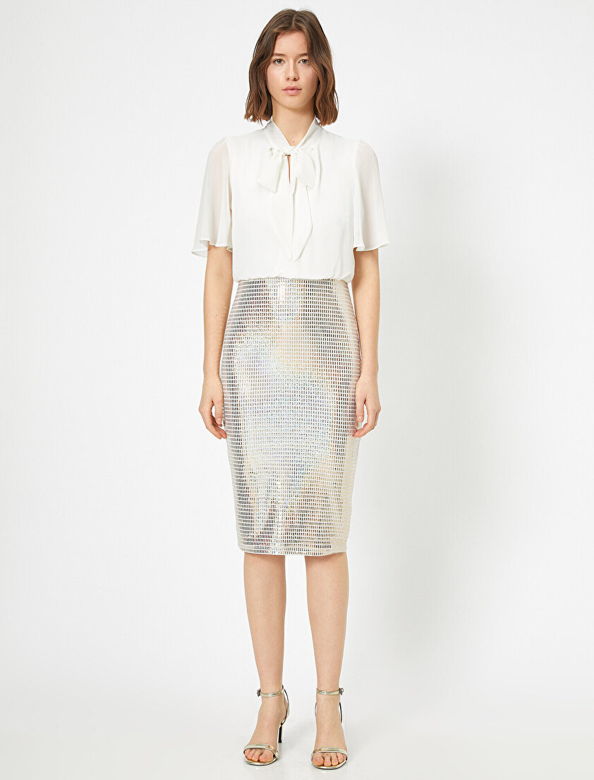 Pullu Şifon Fiyonklu Yırtmaçlı Midi Boy Elbise