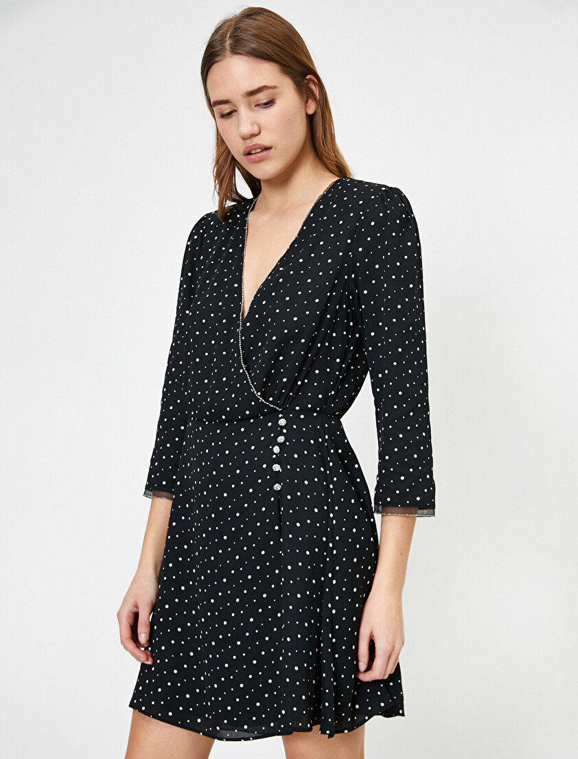 Puantiyeli Şifon Anvelop Bel Büzgülü Kristal Taş Detaylı Mini Elbise