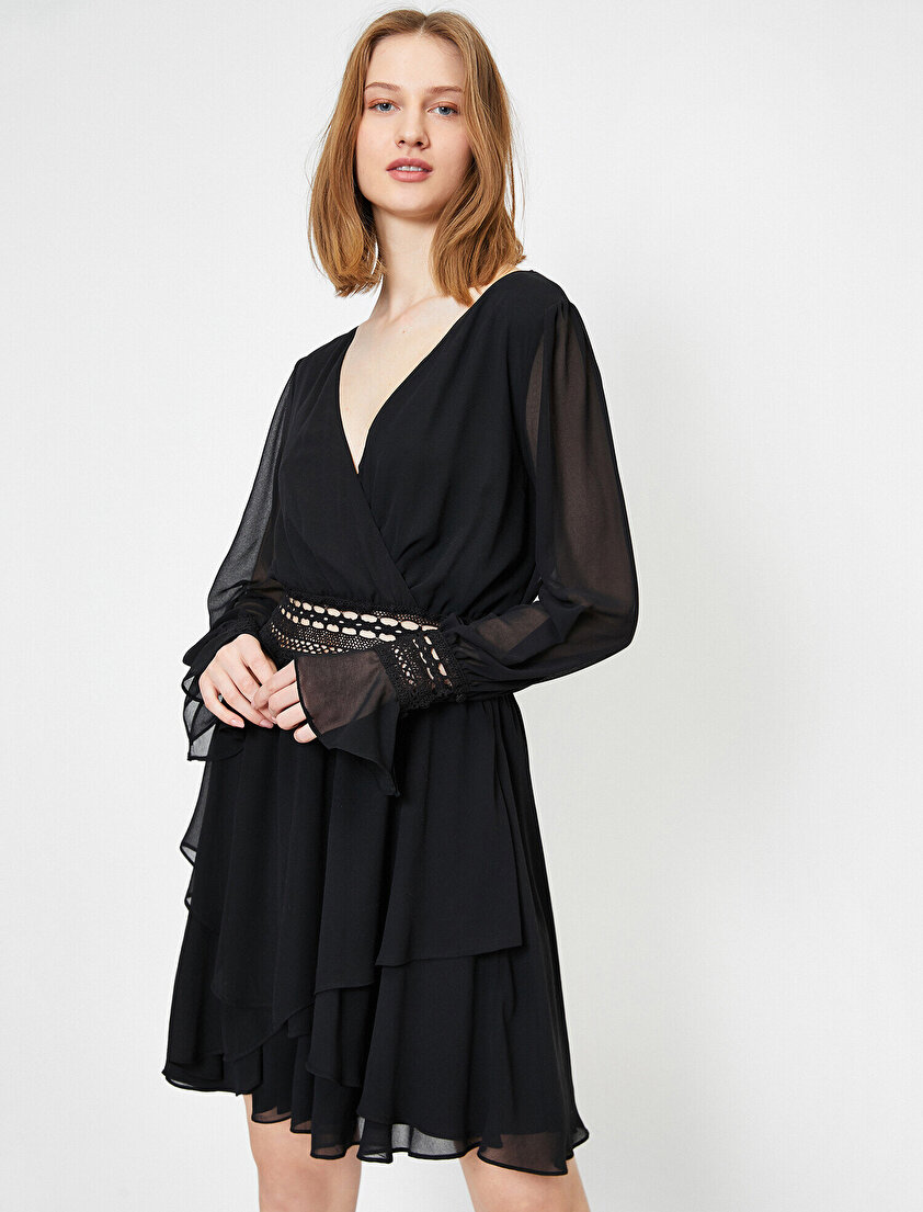 Dantel ve Sırt Detaylı Fırfırlı Şifon Mini Elbise