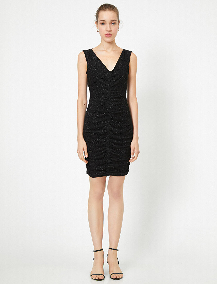 V Yaka Kolsuz Sim Detaylı Midi Elbise