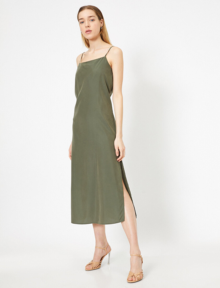 Yanları Yırtmaç Detaylı İnce Askılı Midi Elbise