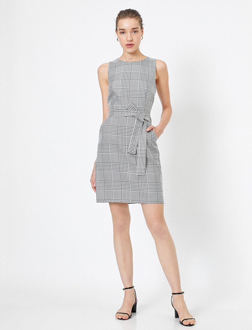 Kemer Detaylı Elbise