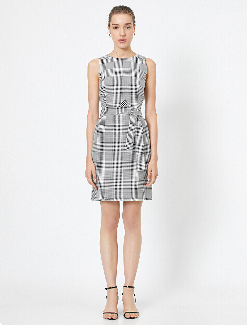 Kemer Detaylı Elbise