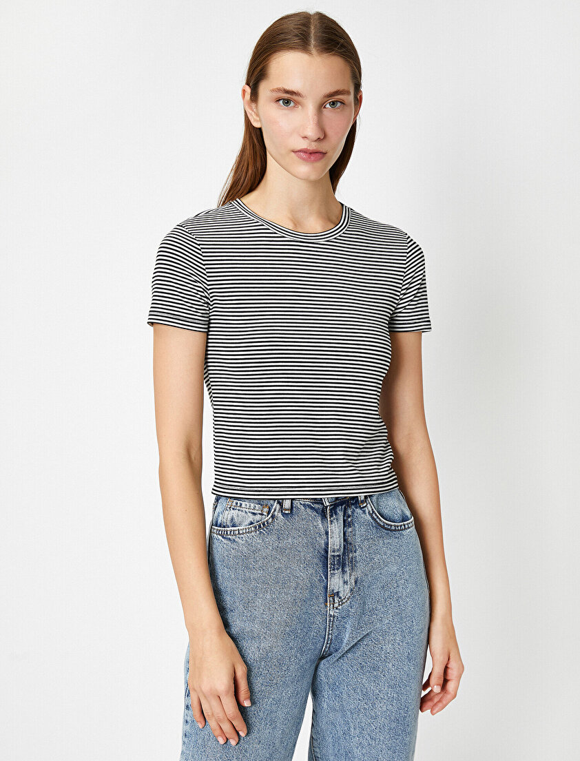 Bisiklet Yaka Çizgili Basic Kısa Kol Tişört