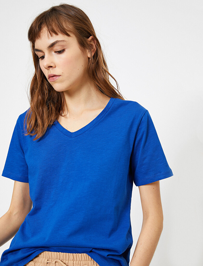 V Yaka T-Shirt