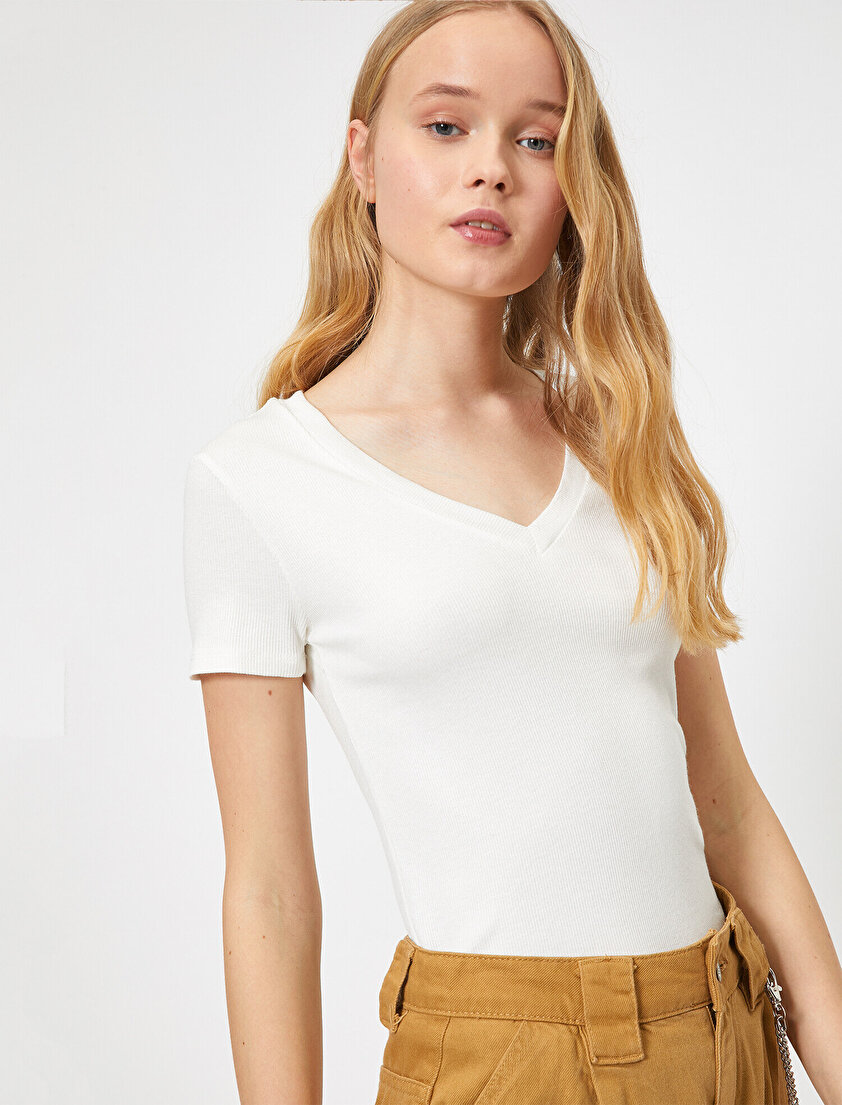 V Yaka Basic Kısa Kol Tişört