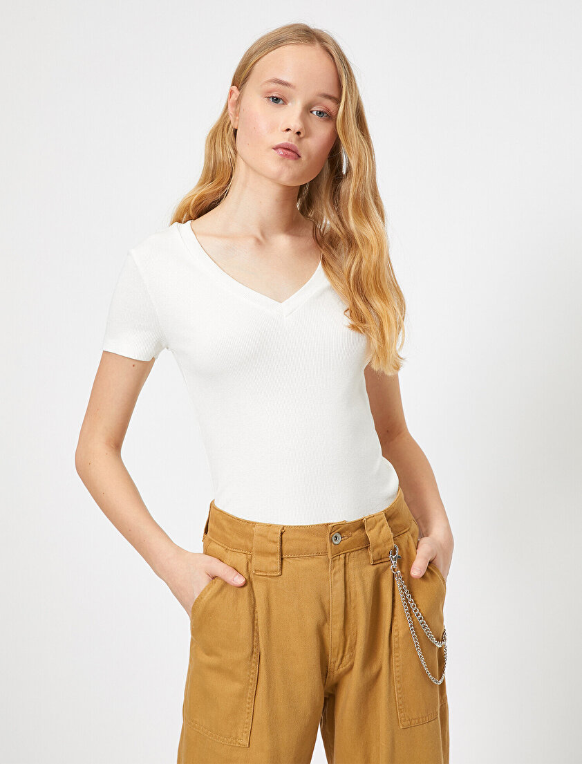 V Yaka Basic Kısa Kol Tişört