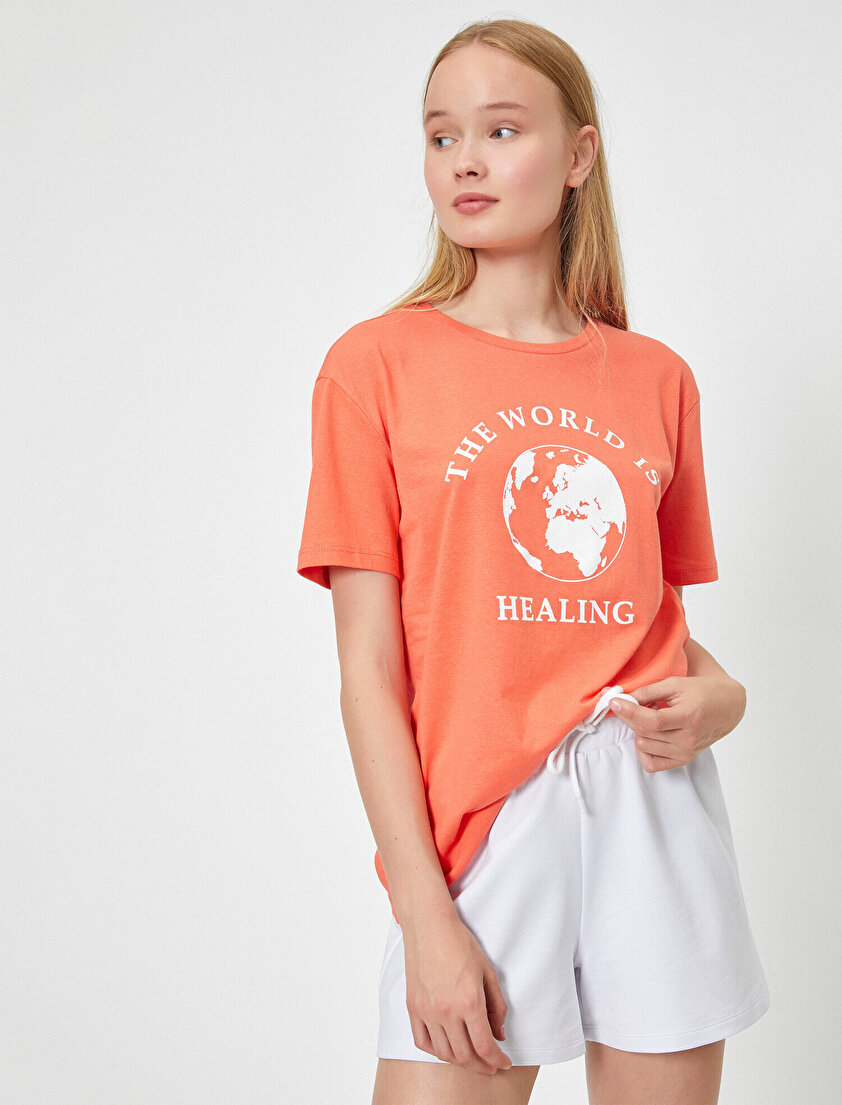 Pamuklu Kısa Kollu Yazılı Baskılı Tişört