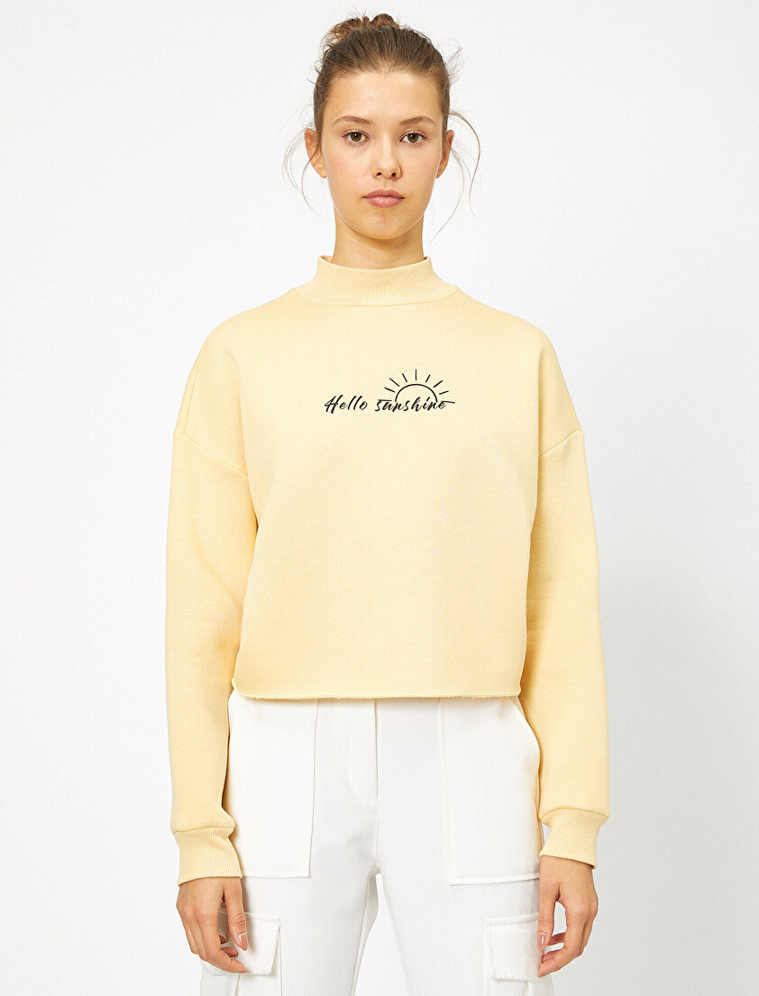 Dik Yaka Baskılı Sweatshirt
