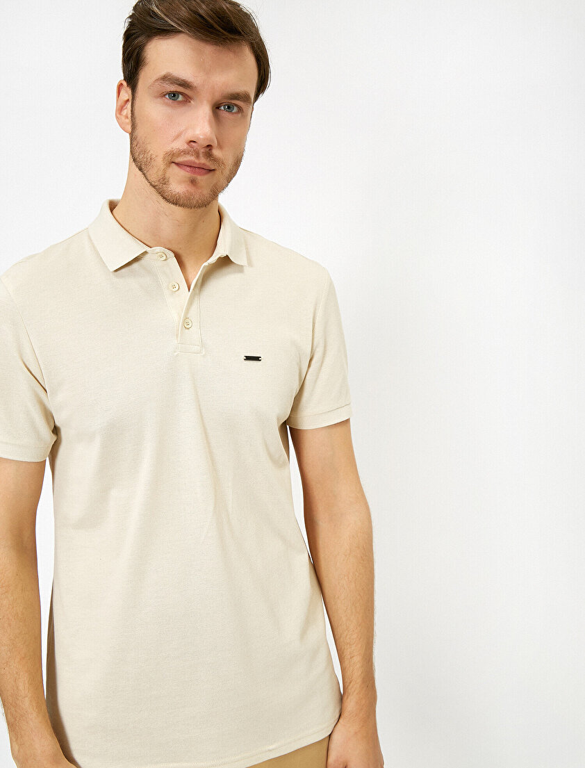 Polo Yaka Metal Logo Detaylı Slim Fit Tişört