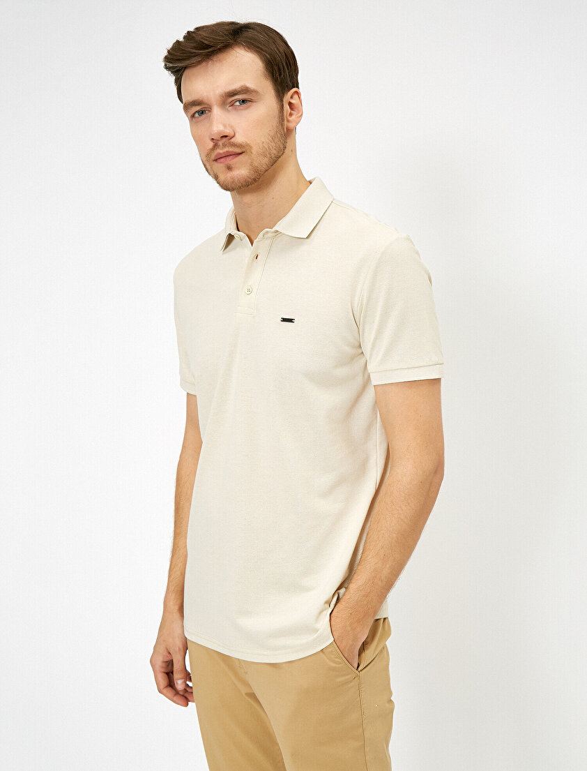 Polo Yaka Metal Logo Detaylı Slim Fit Tişört