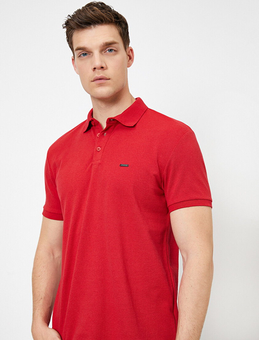 Polo Yaka Metal Logo Detaylı Slim Fit Tişört