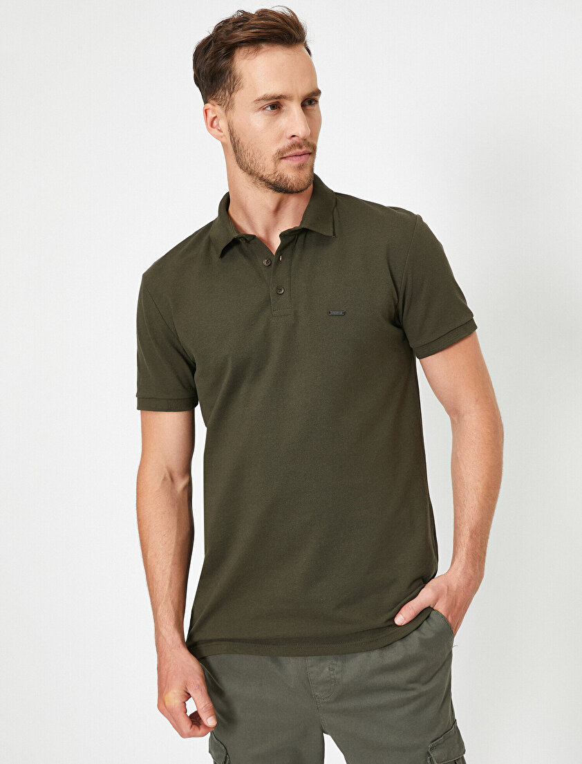 Polo Yaka Metal Logo Detaylı Slim Fit Tişört