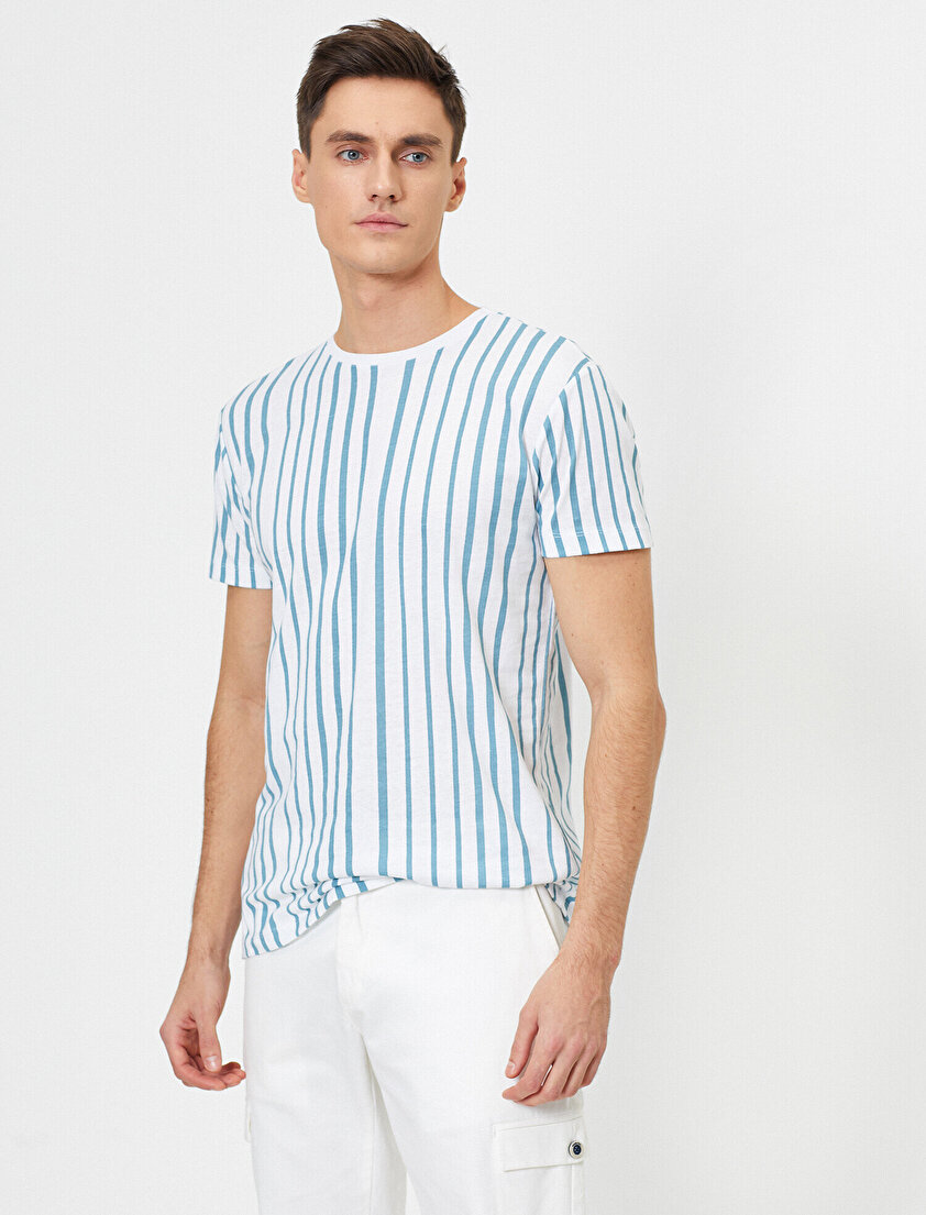 Bisiklet Yaka Çizgili Baskılı Slim Fit Tişört