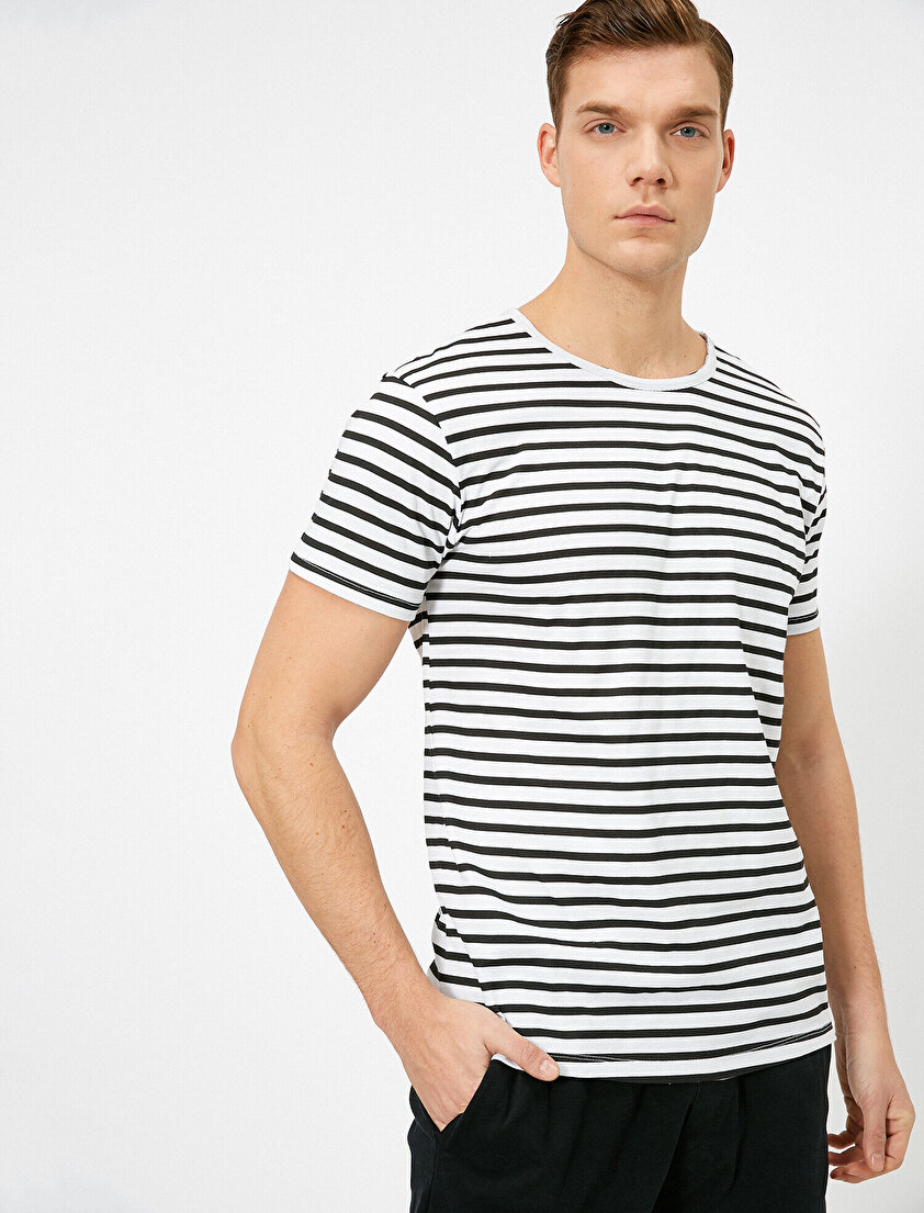 Bisiklet Yaka Çizgili Baskılı Slim Fit Tişört