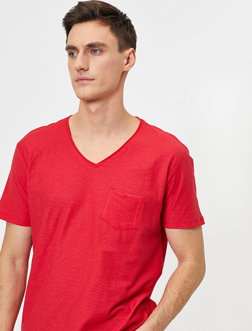 V Yaka Cebi Flamlı Slim Fit Basic Tişört