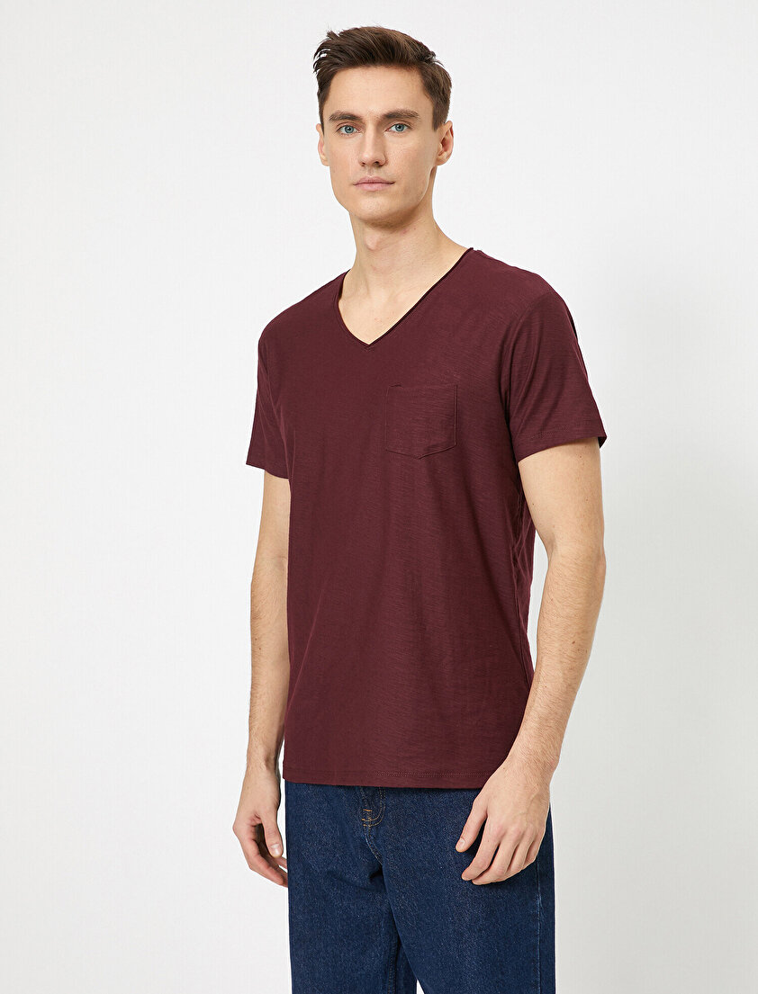 V Yaka Cebi Flamlı Slim Fit Basic Tişört