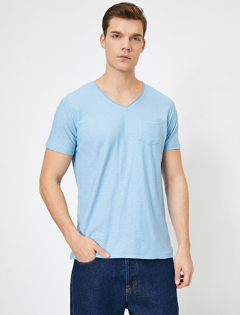 V Yaka Cebi Flamlı Slim Fit Basic Tişört