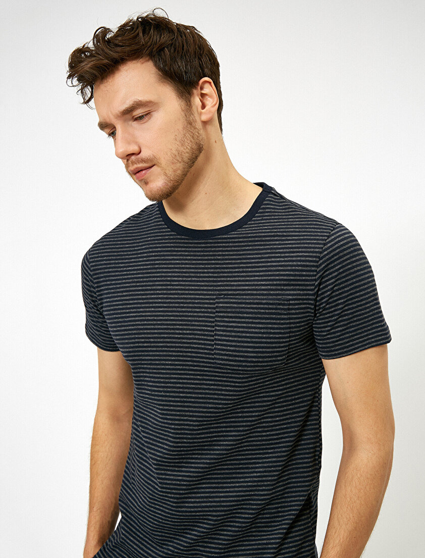 Bisiklet Yaka Çizgili Desenli Cep Detaylı Slim Fit Tişört