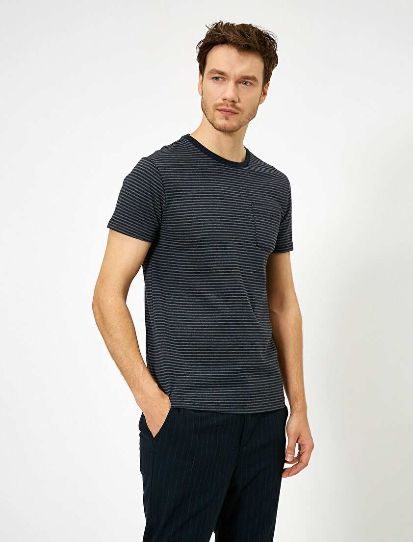 Bisiklet Yaka Çizgili Desenli Cep Detaylı Slim Fit Tişört