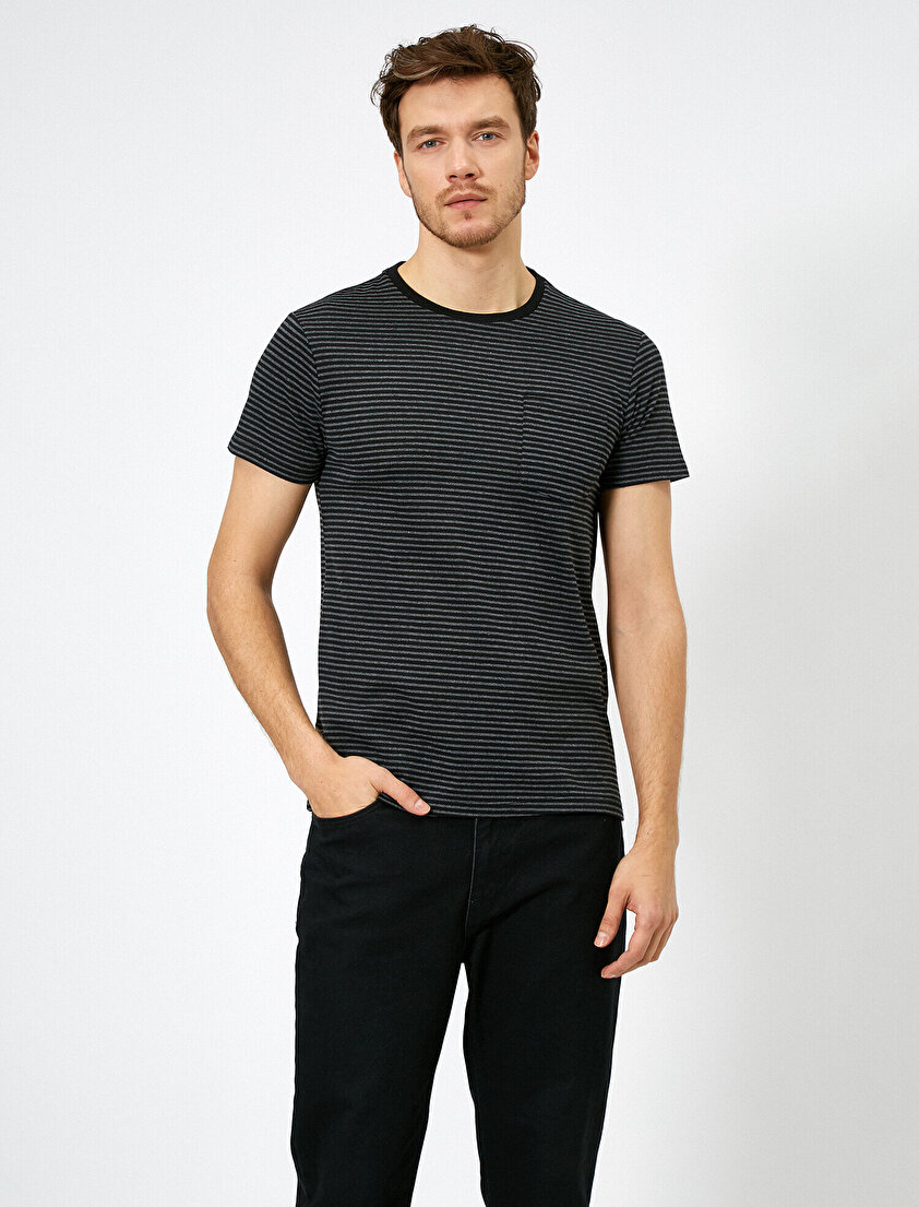 Bisiklet Yaka Çizgili Desenli Cep Detaylı Slim Fit Tişört