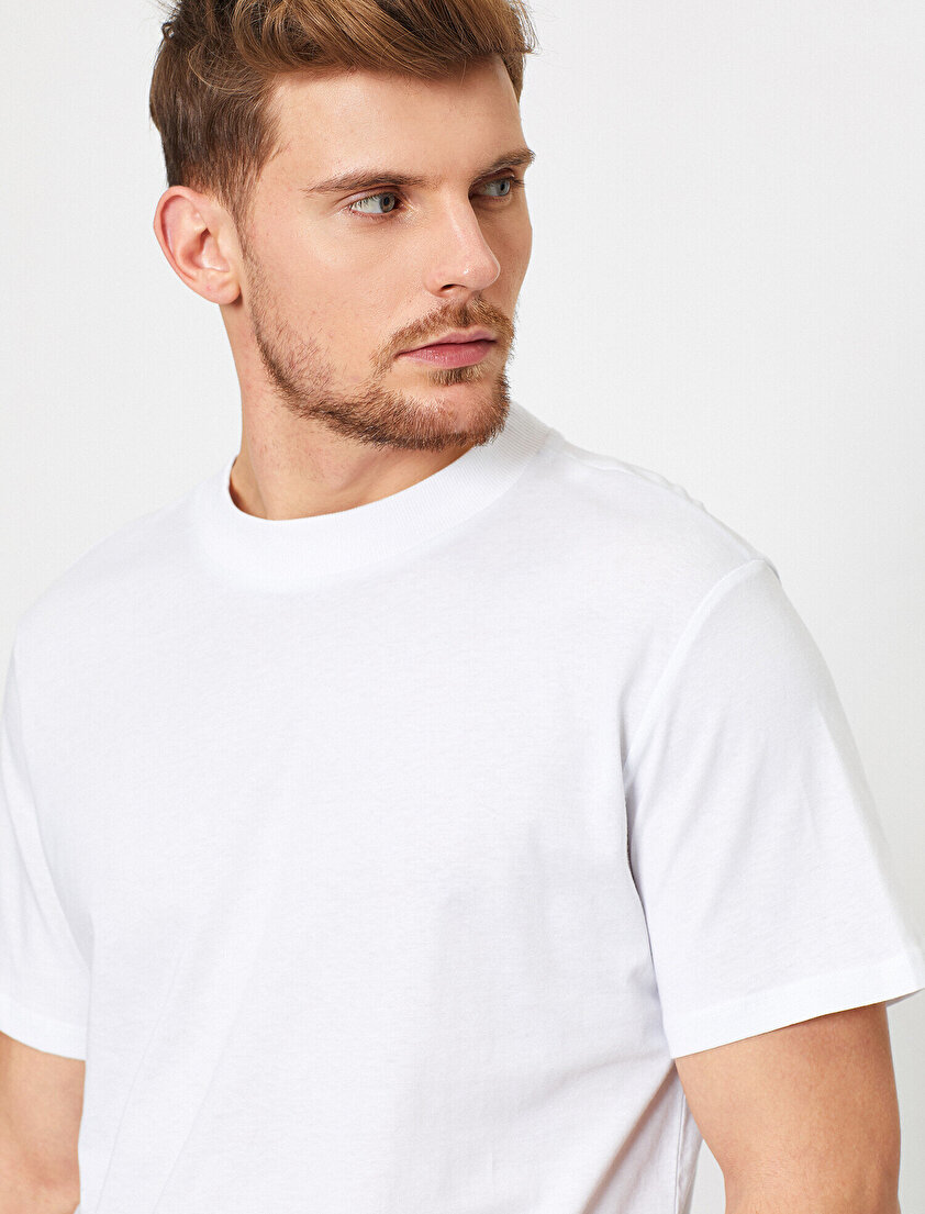 Yüksek Yaka Rahat Kesim Basic Tişört