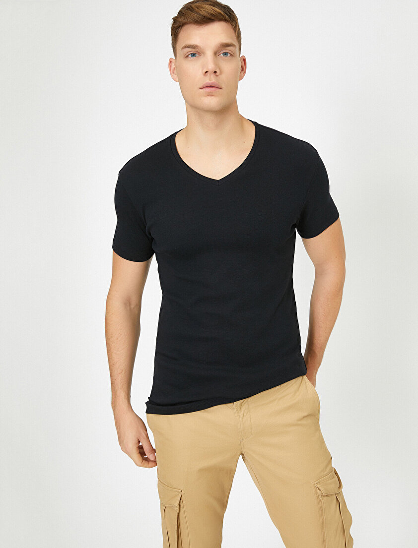 V Yaka Likralı Esnek Kumaşlı Slim Fit Tişört